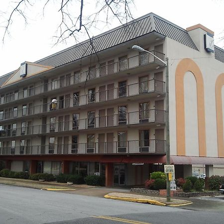 Studio 9 Inn & Suites เดคาทัวร์ ภายนอก รูปภาพ