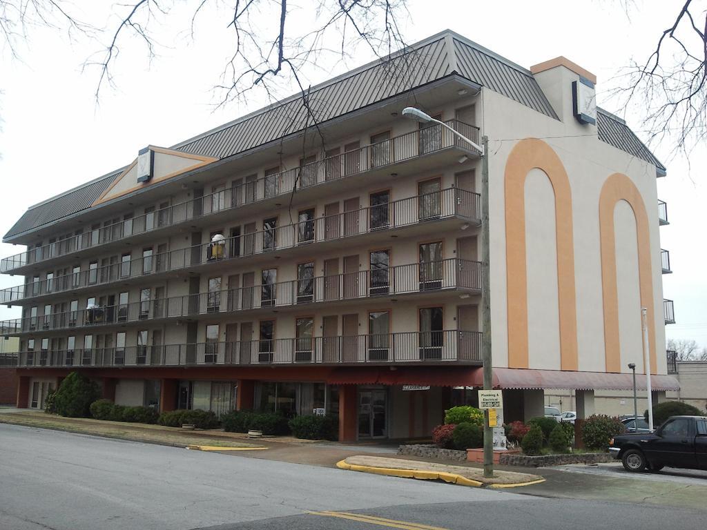 Studio 9 Inn & Suites เดคาทัวร์ ภายนอก รูปภาพ